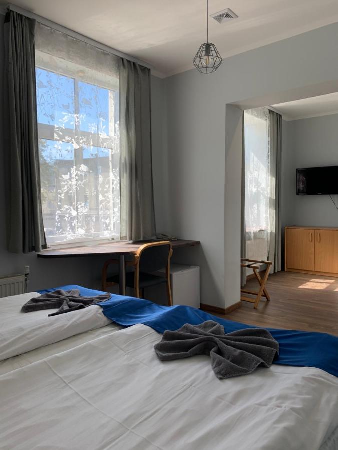 Nb Hotel With Free Parking Riga Exterior foto
