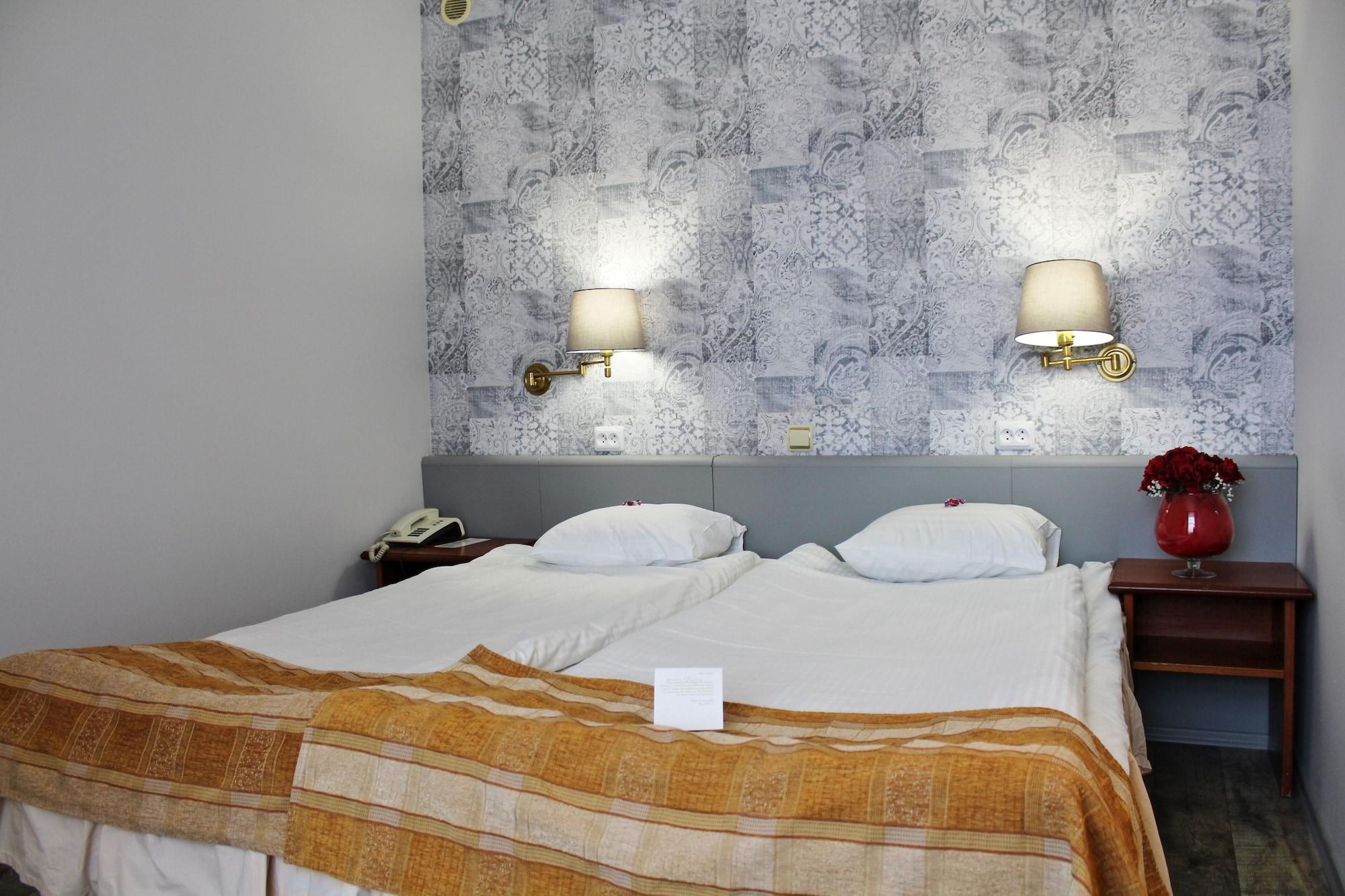Nb Hotel With Free Parking Riga Exterior foto