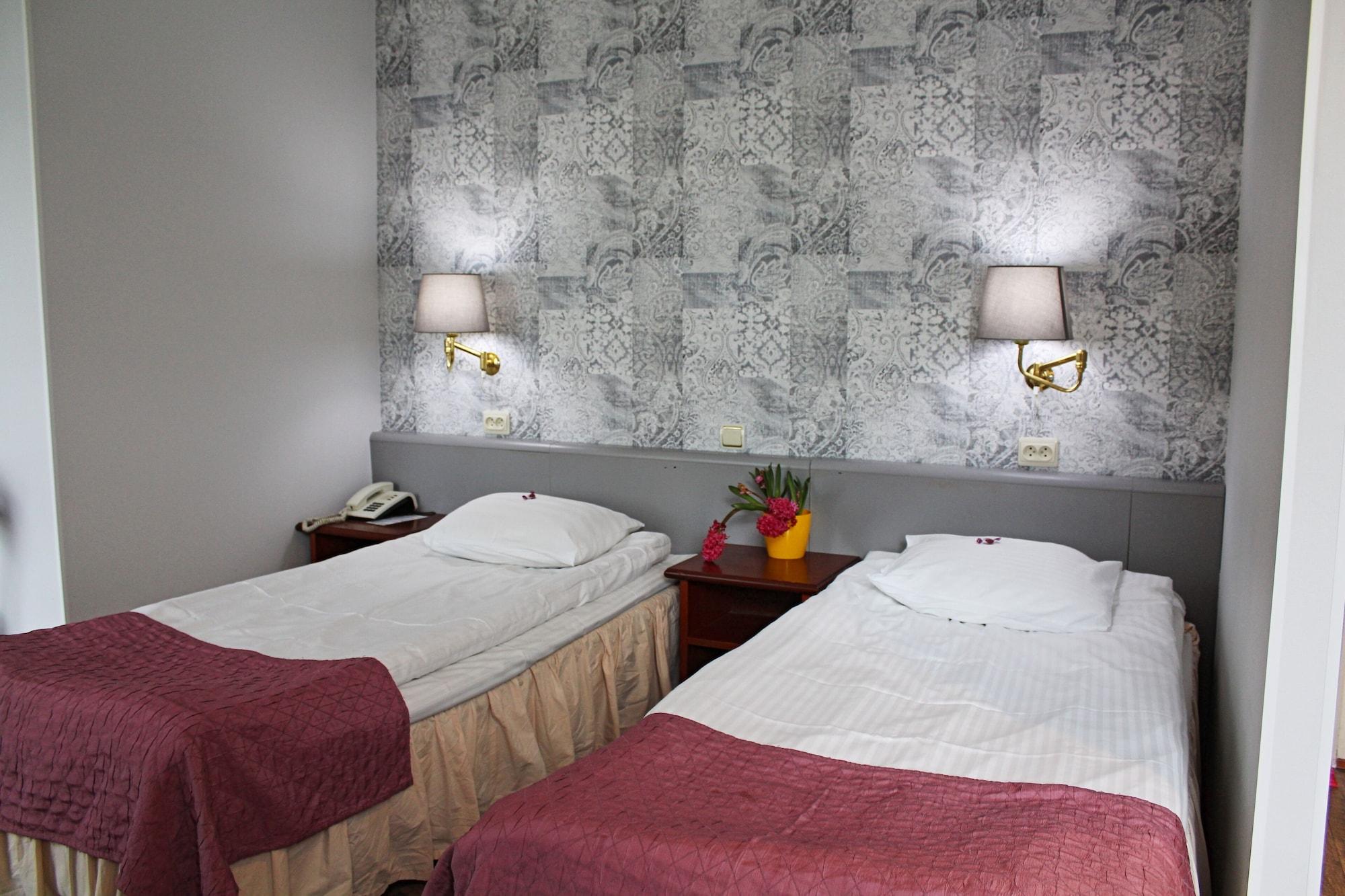 Nb Hotel With Free Parking Riga Exterior foto